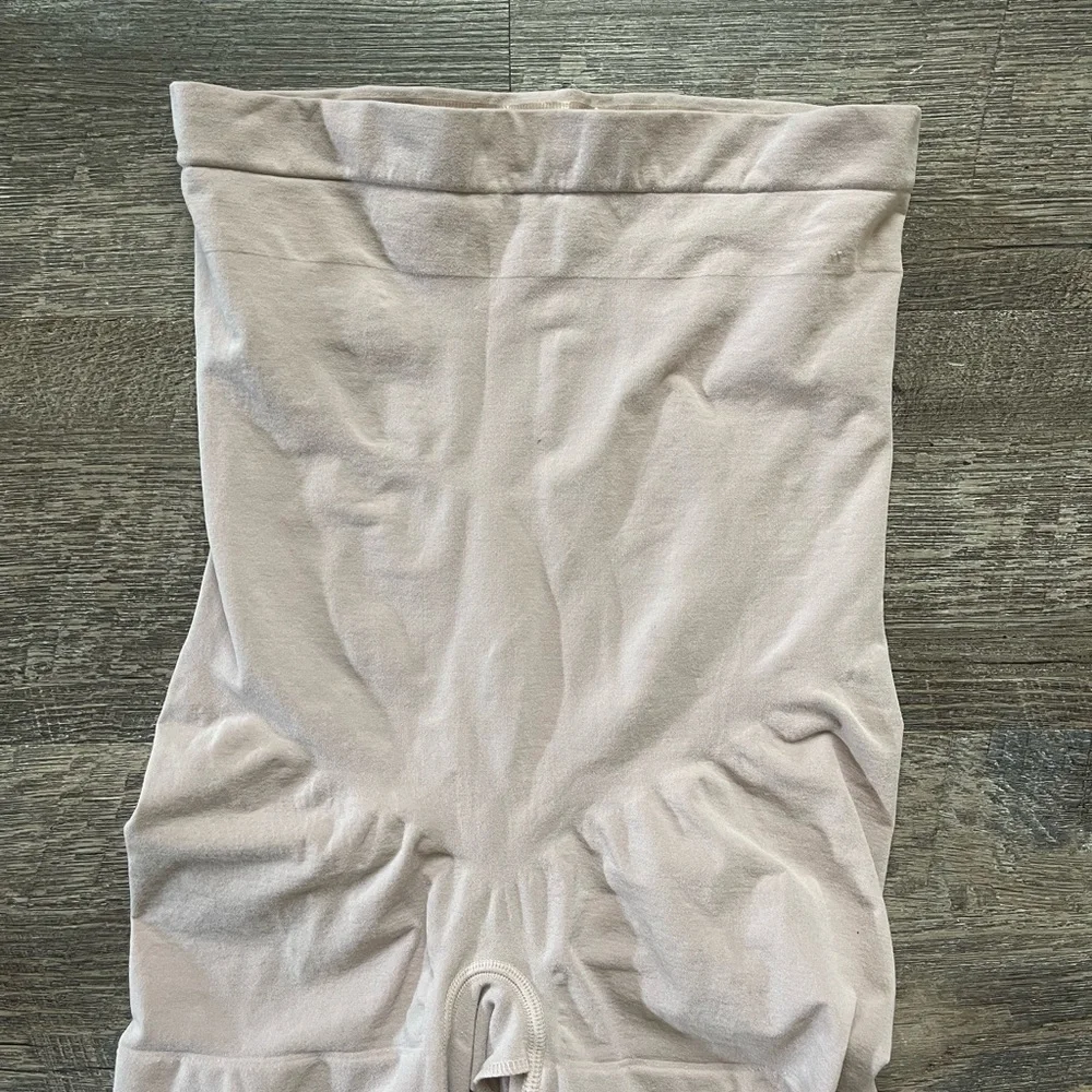 SPANX body contour